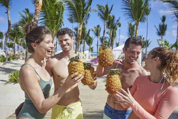 Beach Bar at Luxury Bahia Principe Ambar Don Pablo Collection