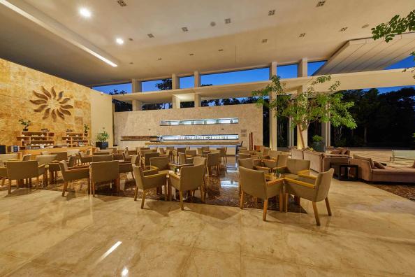 Hotel Bar at Luxury Bahia Principe Sian Ka