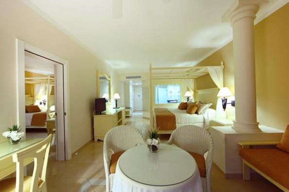 Family Master Suite Room Grand Bahia Principe El Portillo 1