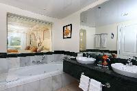 Gallery Rooms El Portillo